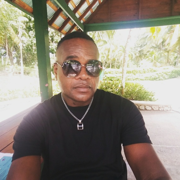 Meet your Posher, George - Picture 1 of 1